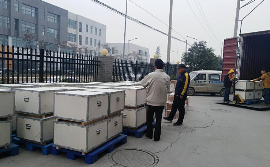 西馳有源電力濾波器發貨現場