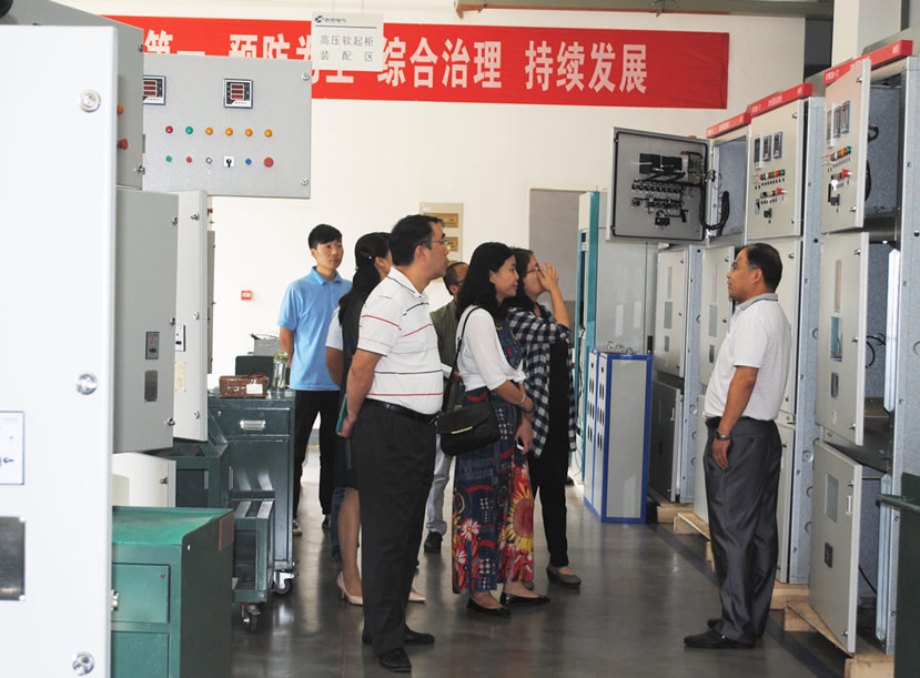 西安名牌產(chǎn)品復(fù)審與質(zhì)量專(zhuān)家走進(jìn)西馳(圖3) 西安名牌產(chǎn)品復(fù)審與質(zhì)量專(zhuān)家走進(jìn)西馳(圖3)