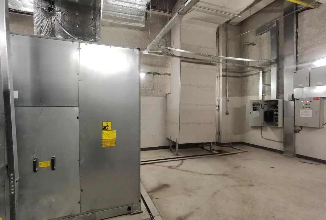 “三局造”「武商夢(mèng)時(shí)代」中的西馳變頻器(圖2) “三局造”「武商夢(mèng)時(shí)代」中的西馳變頻器(圖2)